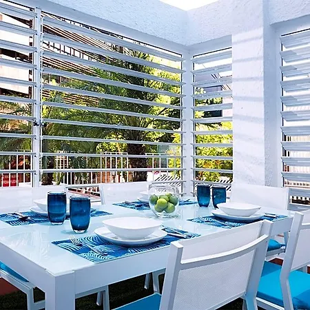 מלון Livescape Soriano